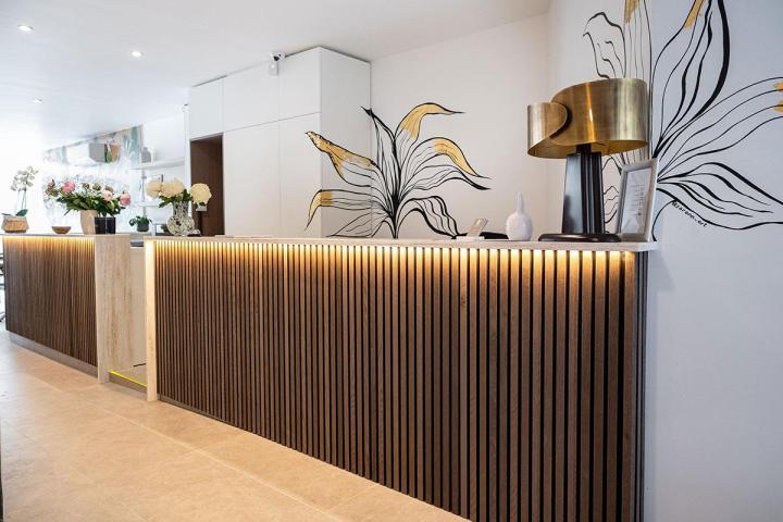 Un hôtel fraîchement rénové.